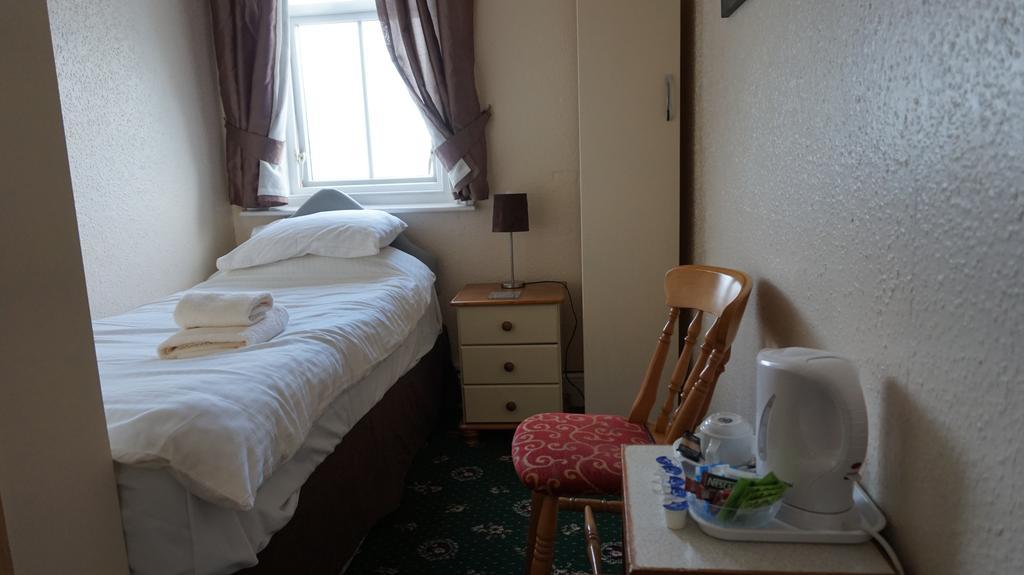 Greystones 3*